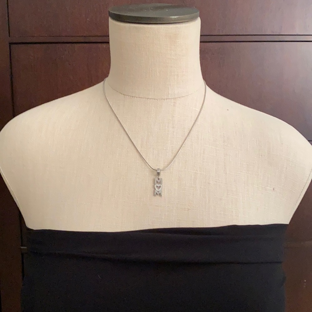 Silver MOM necklace